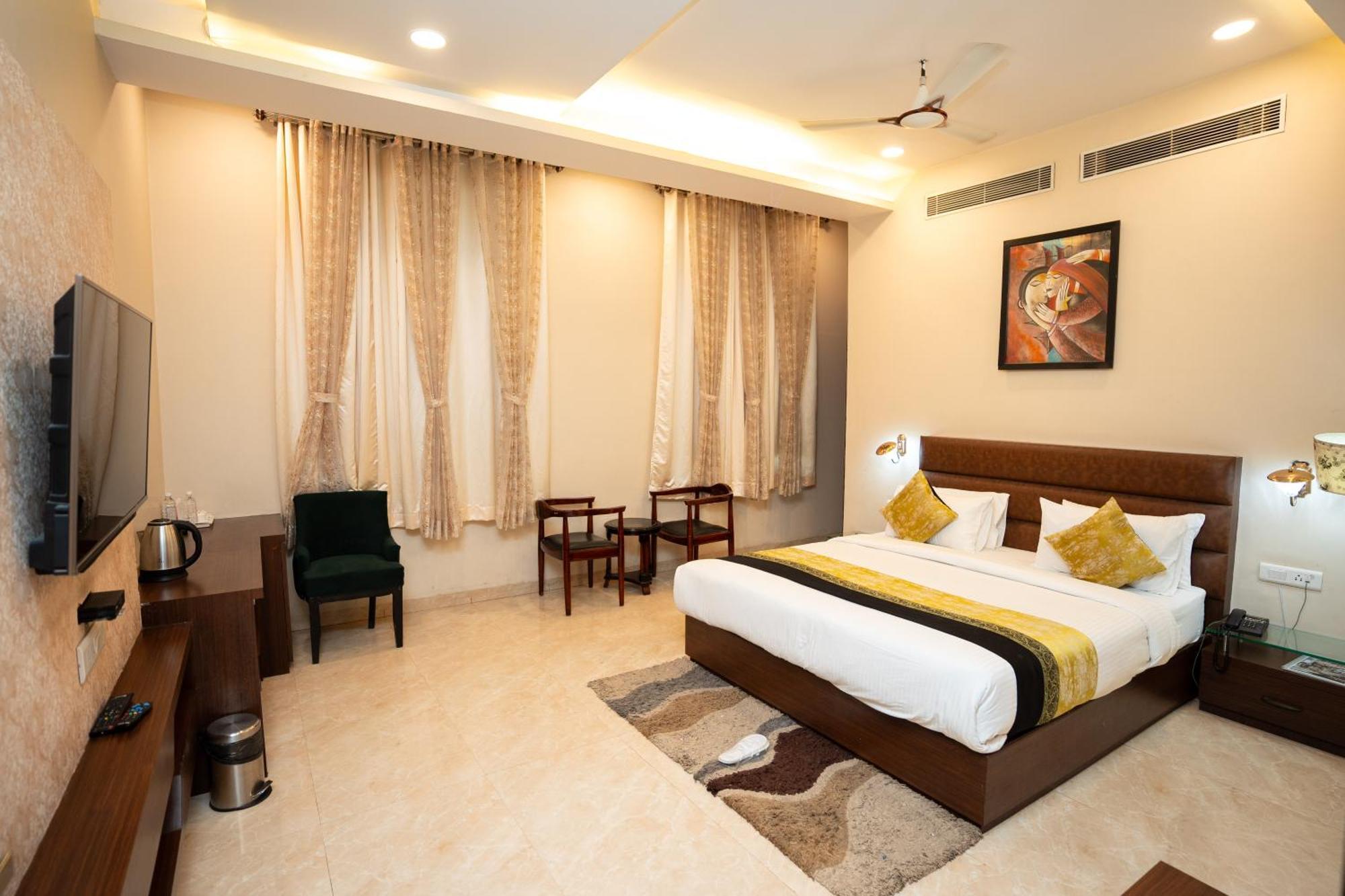 Hotel Radiance Courtyard Varanasi Exterior foto