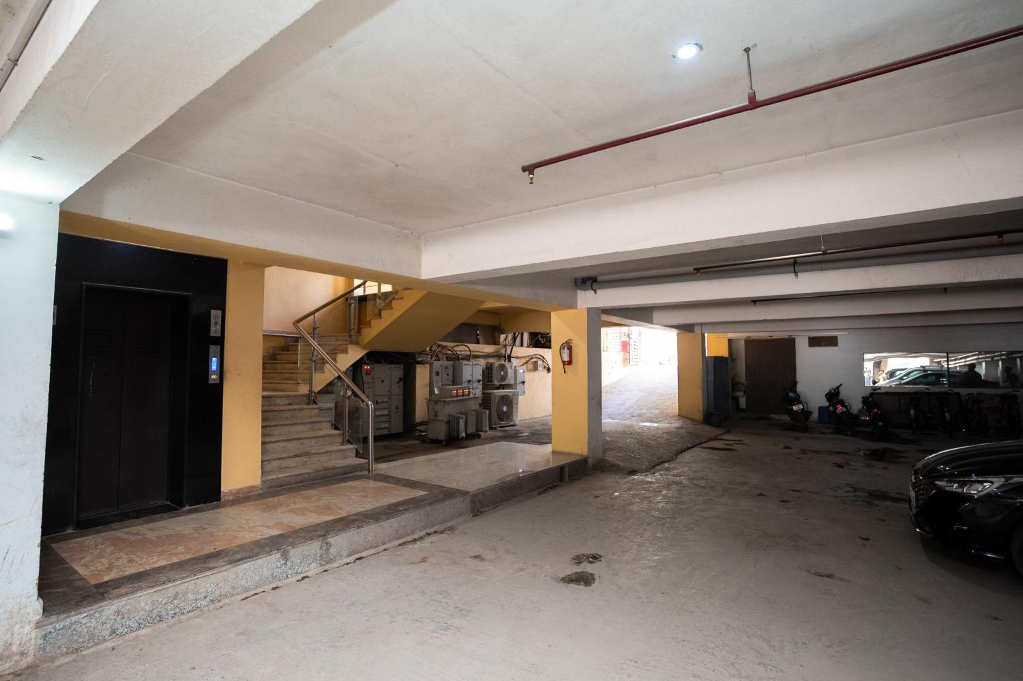 Hotel Radiance Courtyard Varanasi Exterior foto