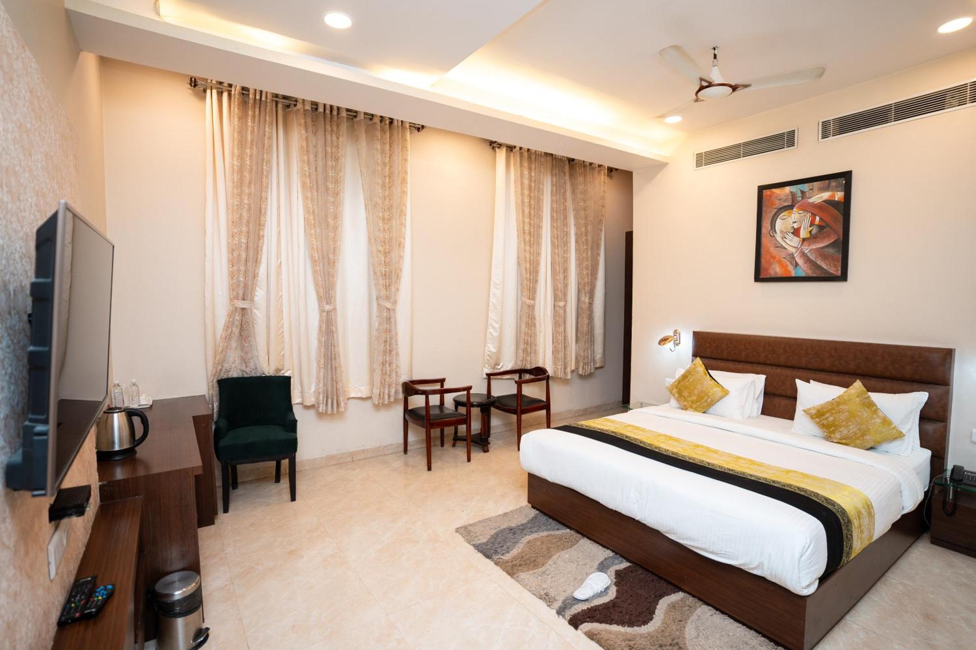 Hotel Radiance Courtyard Varanasi Exterior foto