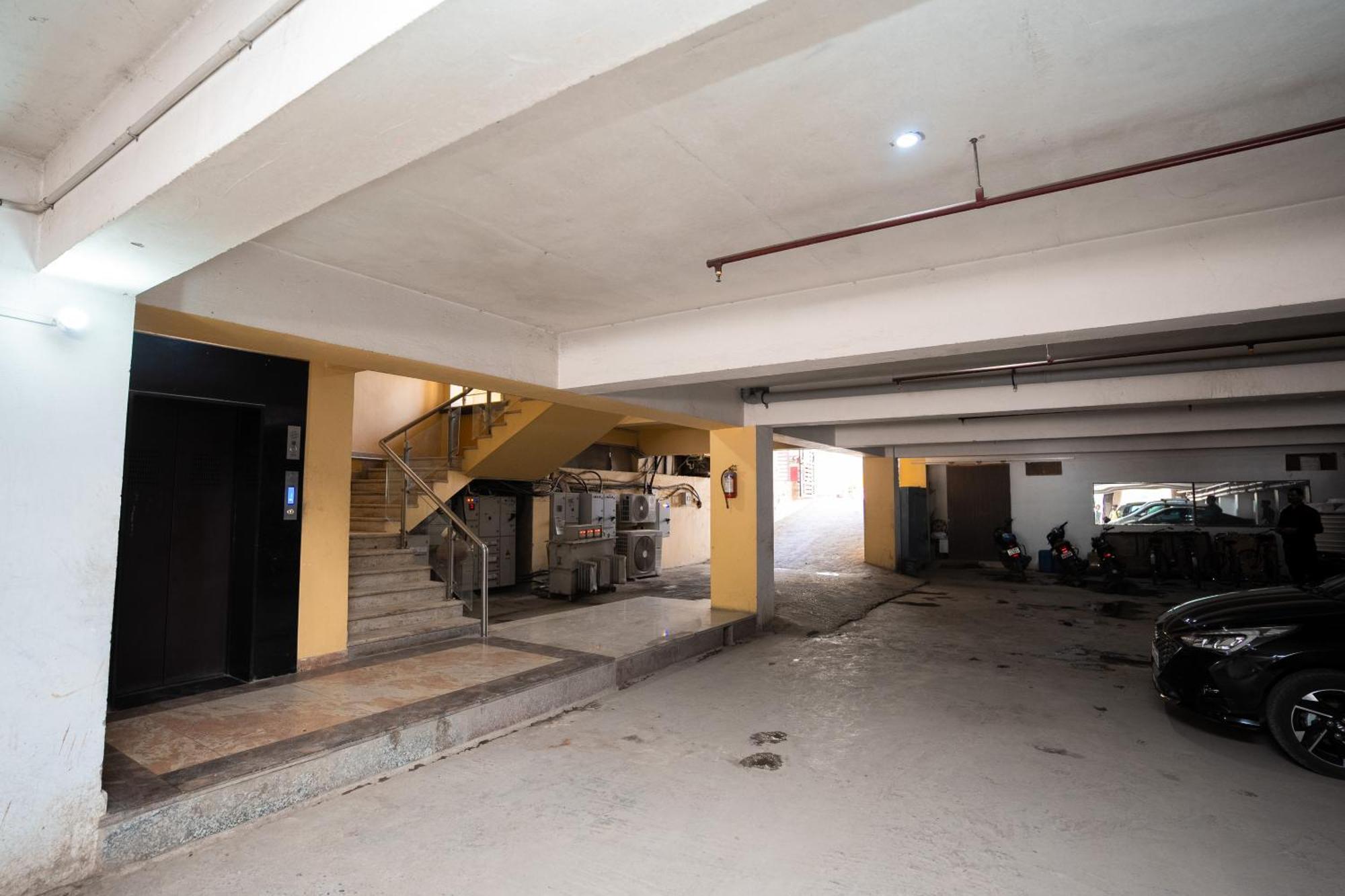 Hotel Radiance Courtyard Varanasi Exterior foto